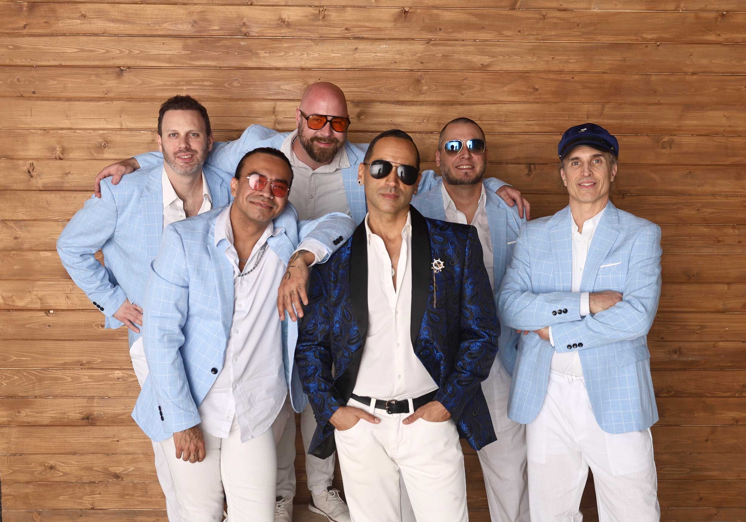Men-Overboard---Blue-Jackets